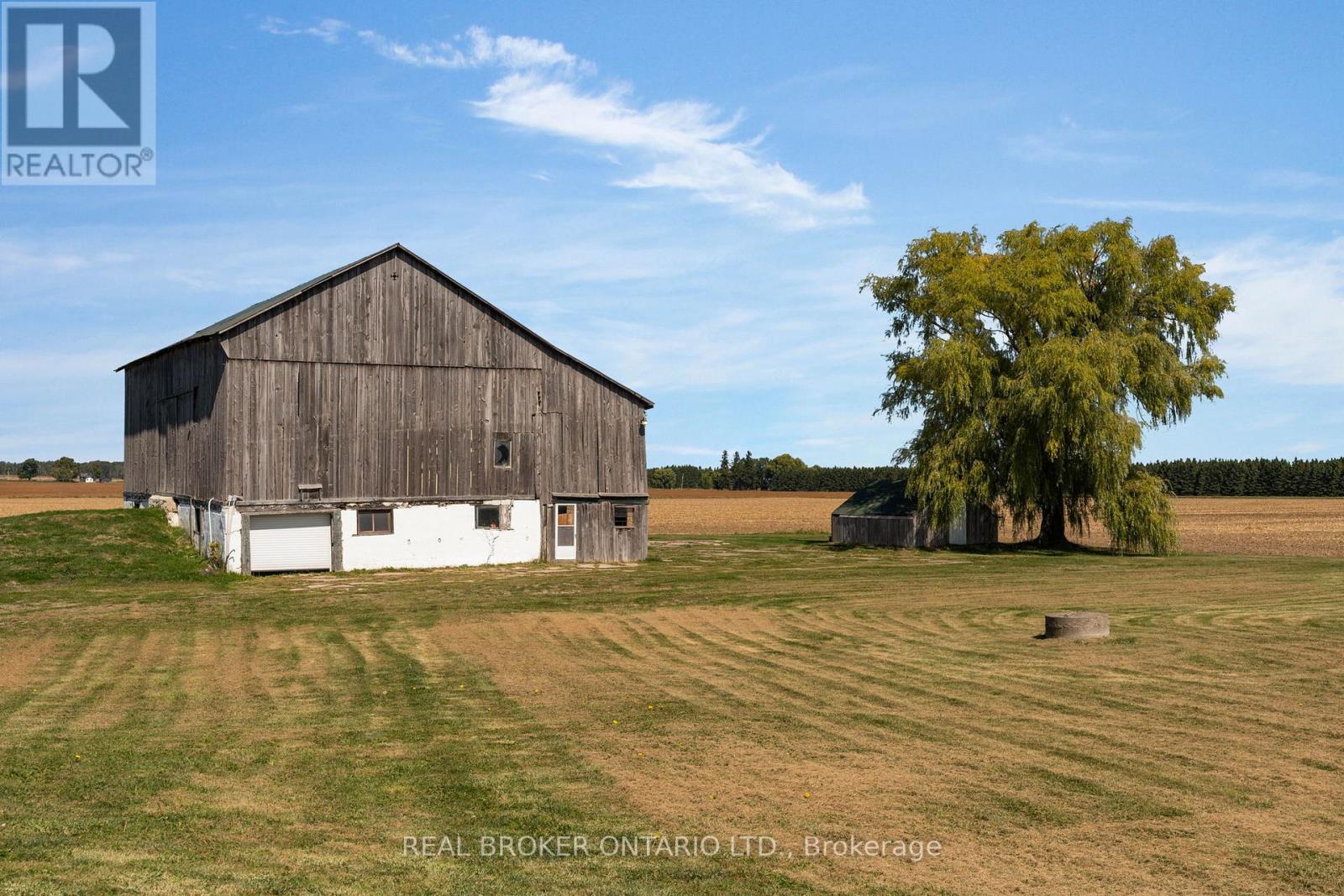 4542 6 Sunnidale Concession, Clearview, Ontario  L0M 1S0 - Photo 4 - S12414615