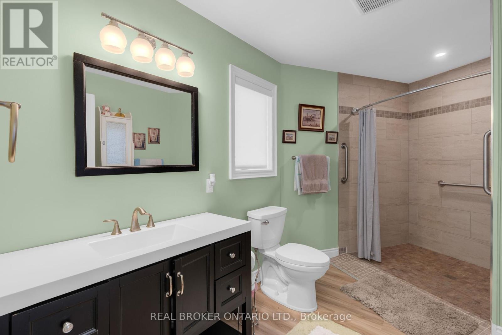 4542 6 Sunnidale Concession, Clearview, Ontario  L0M 1S0 - Photo 46 - S12414615