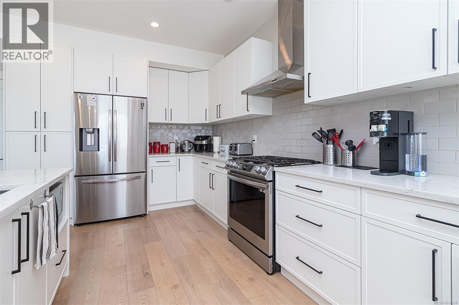 Property at 1307 Flint Ave image 4