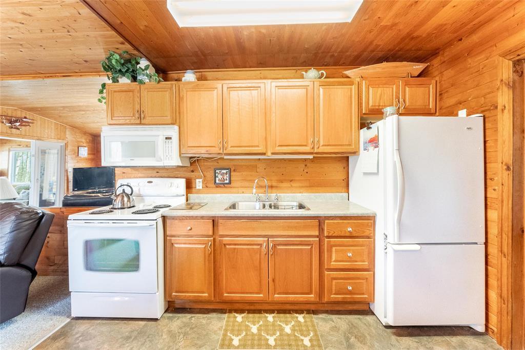 23 Woodland Drive, Alexander Rm, Manitoba  R0E 1A0 - Photo 18 - 202524545