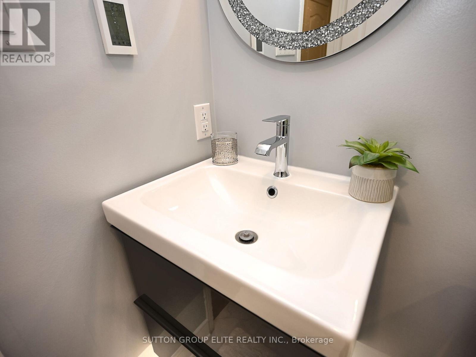 48 - 601 Shoreline Drive, Mississauga, Ontario  L5B 4K7 - Photo 39 - W12414496