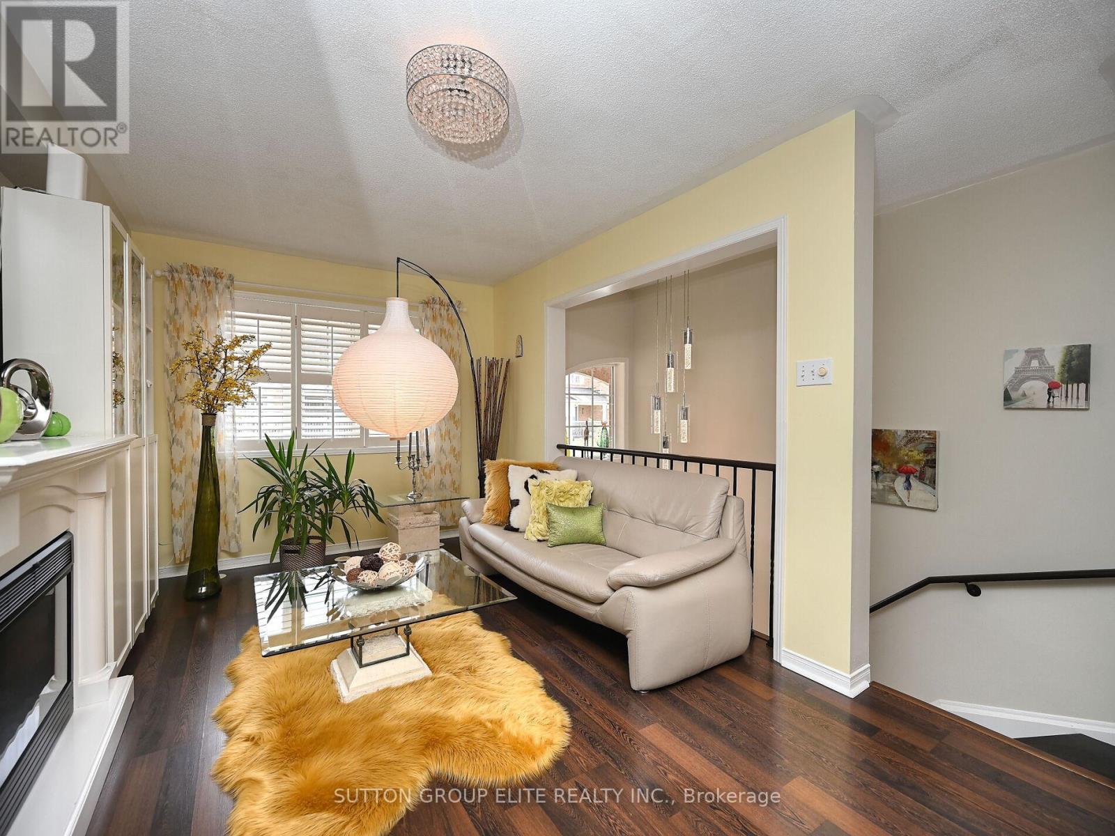 48 - 601 Shoreline Drive, Mississauga, Ontario  L5B 4K7 - Photo 6 - W12414496