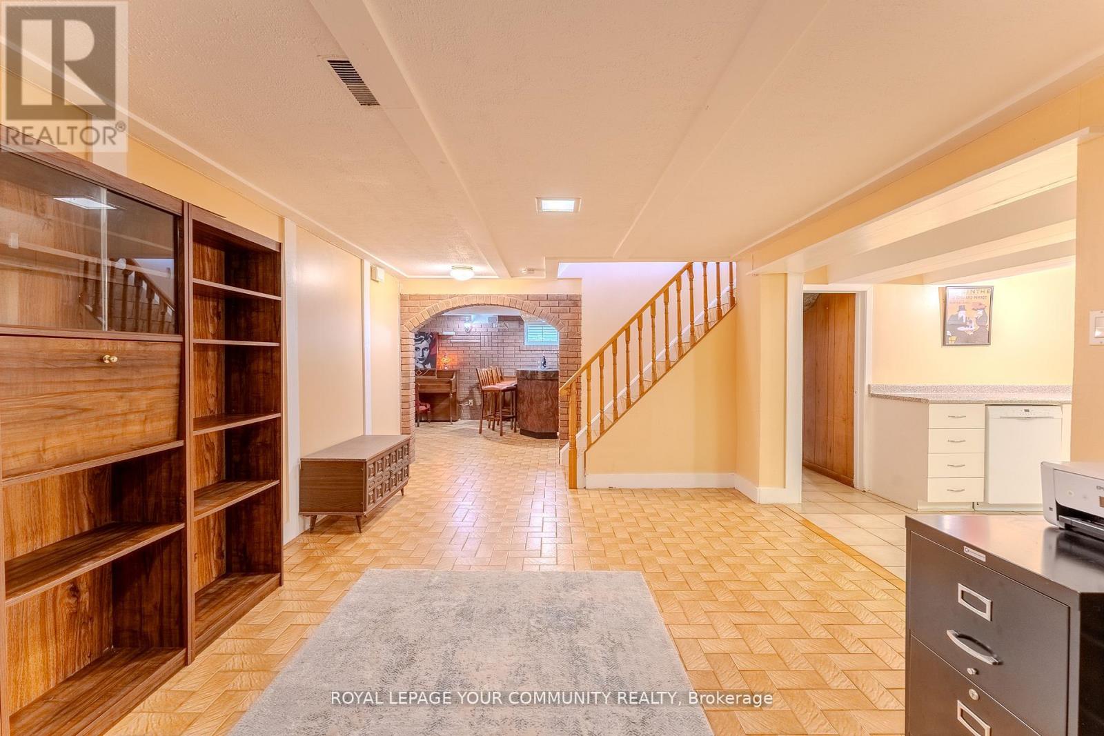 50 Council Crescent, Toronto, Ontario  M3J 1J6 - Photo 15 - W12414536