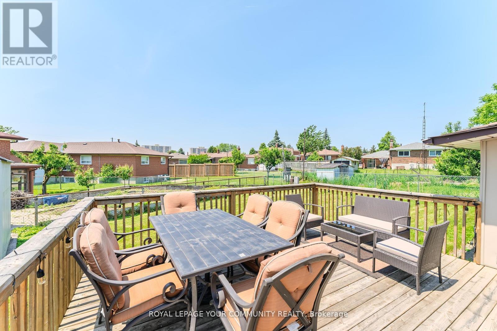 50 Council Crescent, Toronto, Ontario  M3J 1J6 - Photo 21 - W12414536
