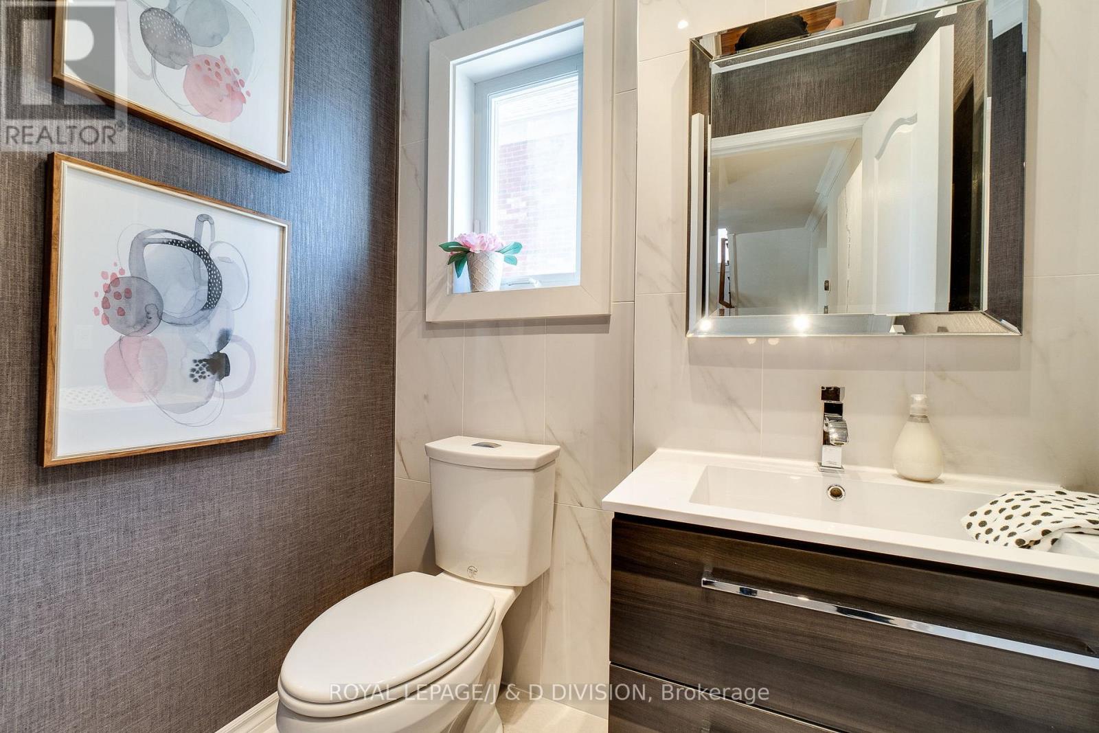 2448 Capilano Crescent, Oakville, Ontario  L6H 6L3 - Photo 21 - W12414563