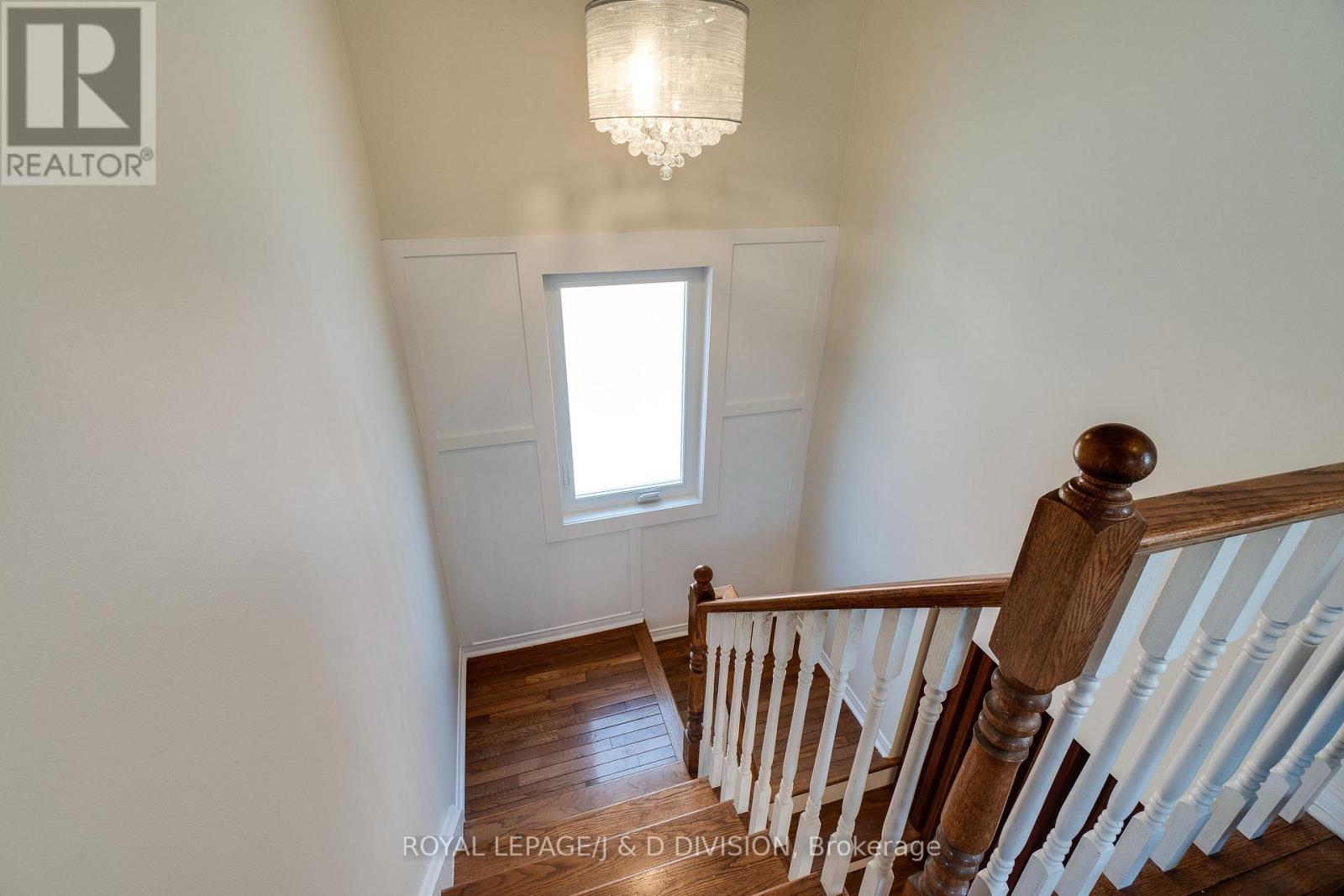 2448 Capilano Crescent, Oakville, Ontario  L6H 6L3 - Photo 22 - W12414563