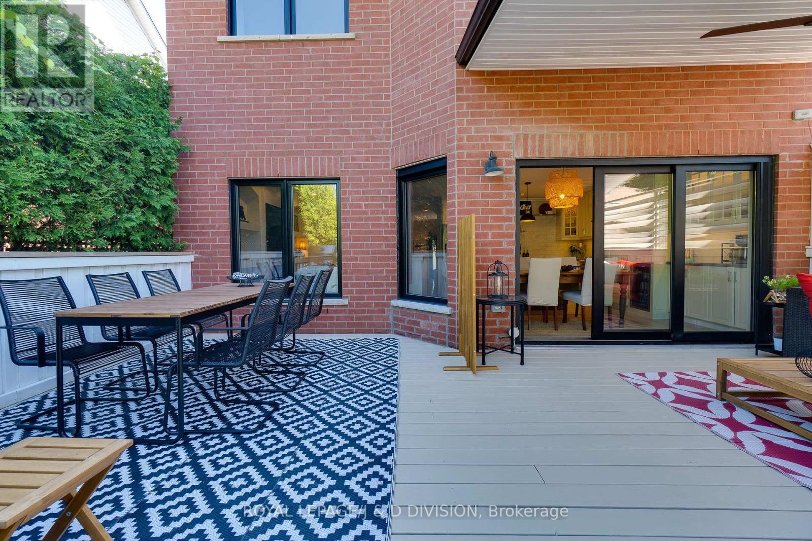 2448 Capilano Crescent, Oakville, Ontario  L6H 6L3 - Photo 42 - W12414563