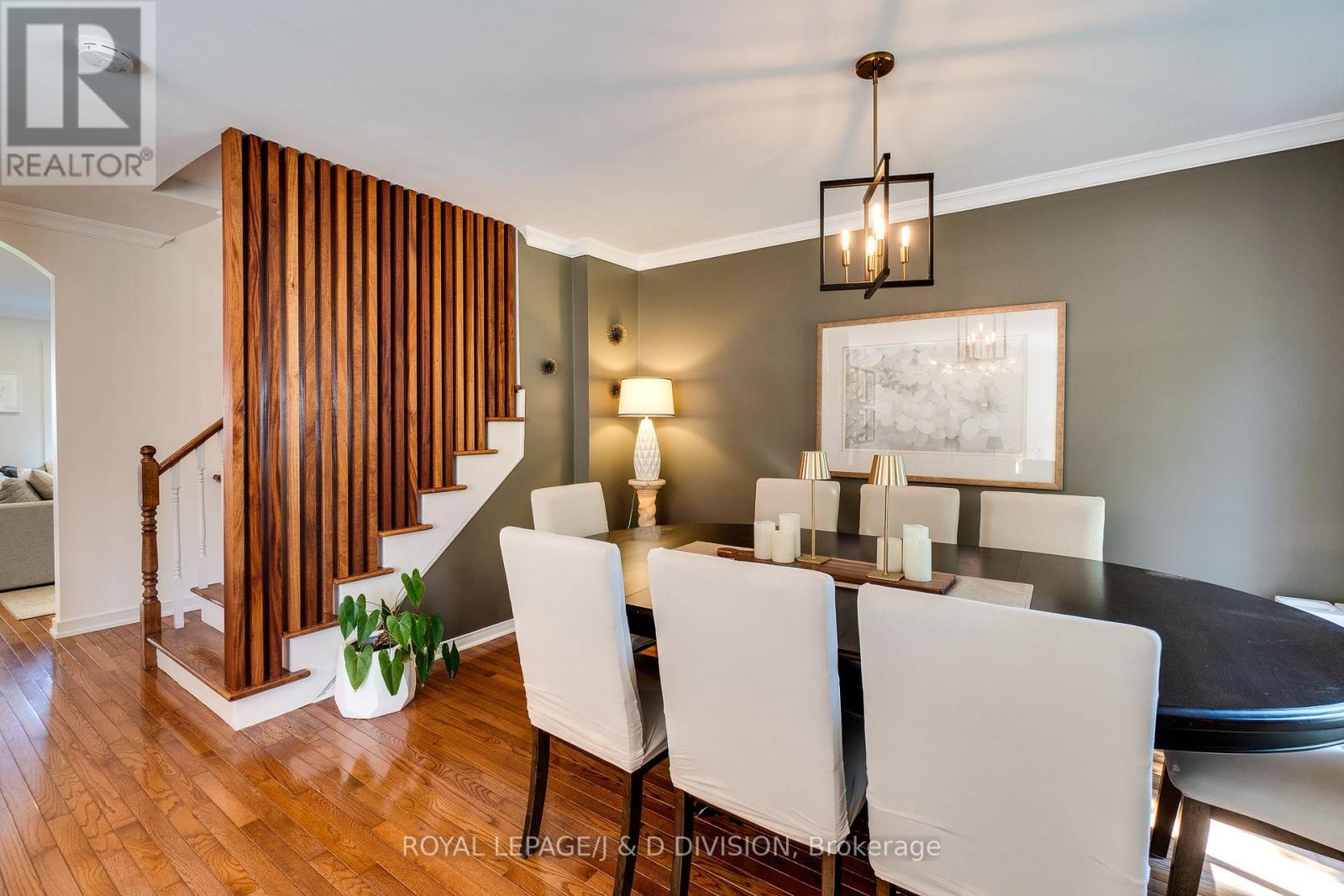 2448 Capilano Crescent, Oakville, Ontario  L6H 6L3 - Photo 9 - W12414563