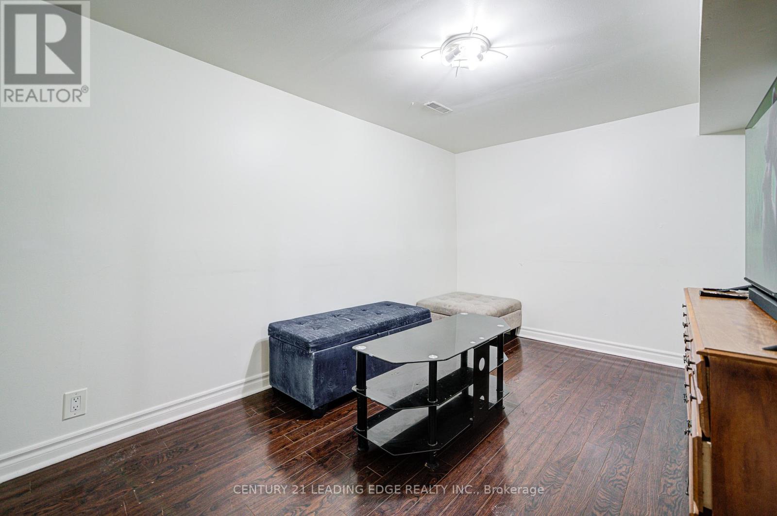 55 Crawford Drive, Brampton, Ontario  L6V 2C6 - Photo 31 - W12414605