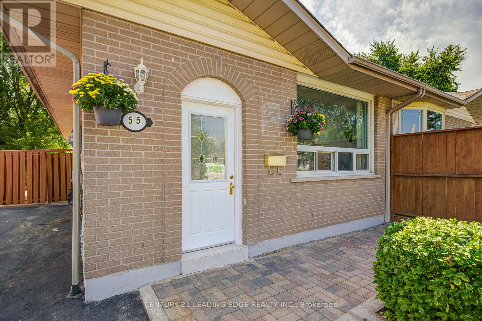 55 Crawford Drive, Brampton, Ontario  L6V 2C6 - Photo 49 - W12414605