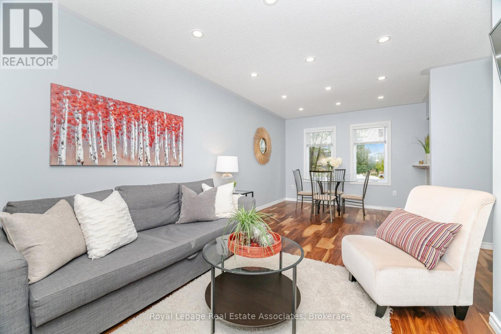 932 Burgess Gardens, Milton, Ontario  L9T 0K8 - Photo 11 - W12414617