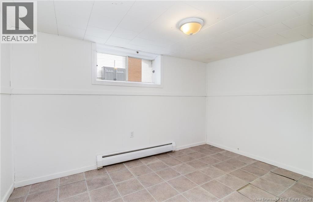 5 Walker Street, Fredericton, New Brunswick  E3A 3E2 - Photo 28 - NB127043