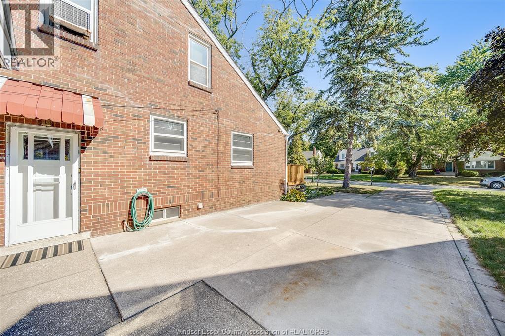 2889 Alexandra Avenue, Windsor, Ontario  N9A 2J8 - Photo 44 - 25023757