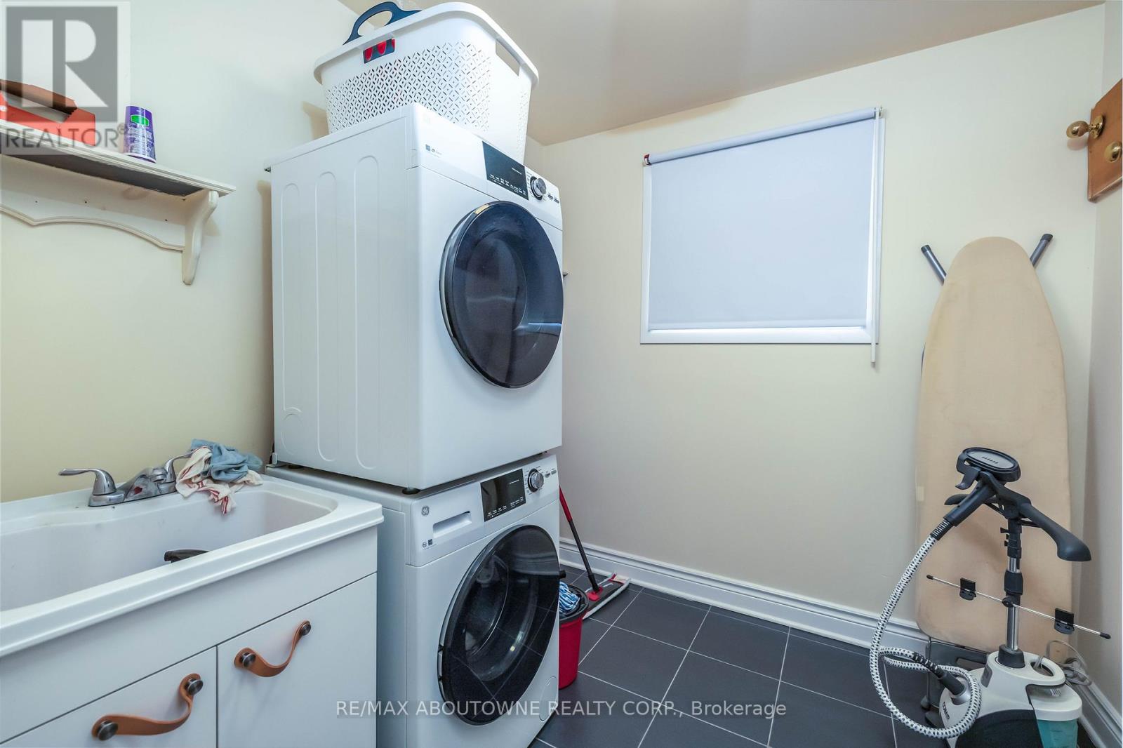 3276 Governors Road, Hamilton, Ontario  L0R 1T0 - Photo 14 - X12414455