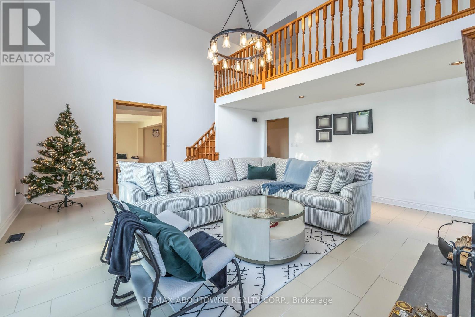 3276 Governors Road, Hamilton, Ontario  L0R 1T0 - Photo 17 - X12414455