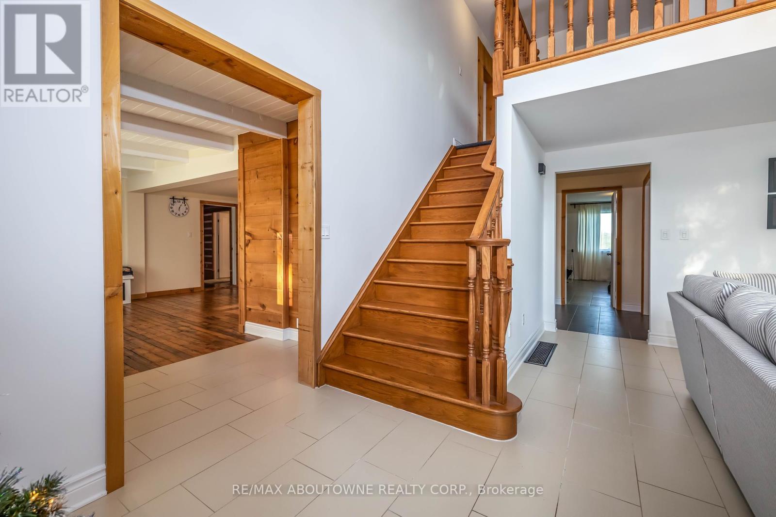 3276 Governors Road, Hamilton, Ontario  L0R 1T0 - Photo 18 - X12414455