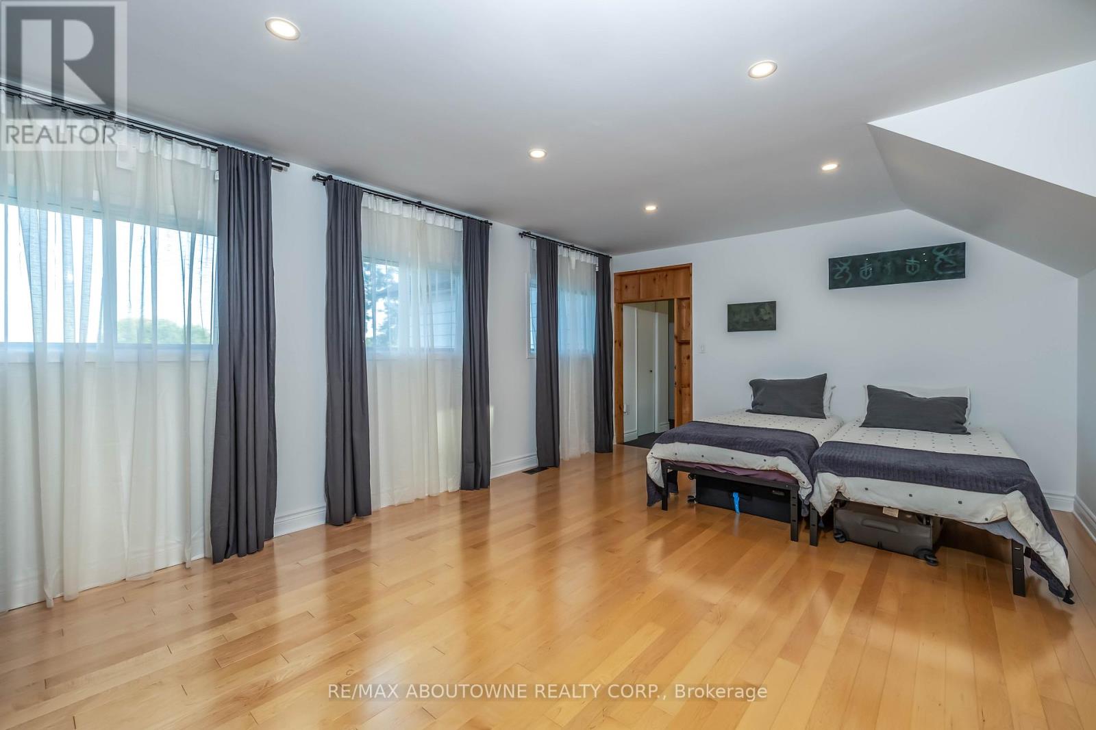 3276 Governors Road, Hamilton, Ontario  L0R 1T0 - Photo 35 - X12414455