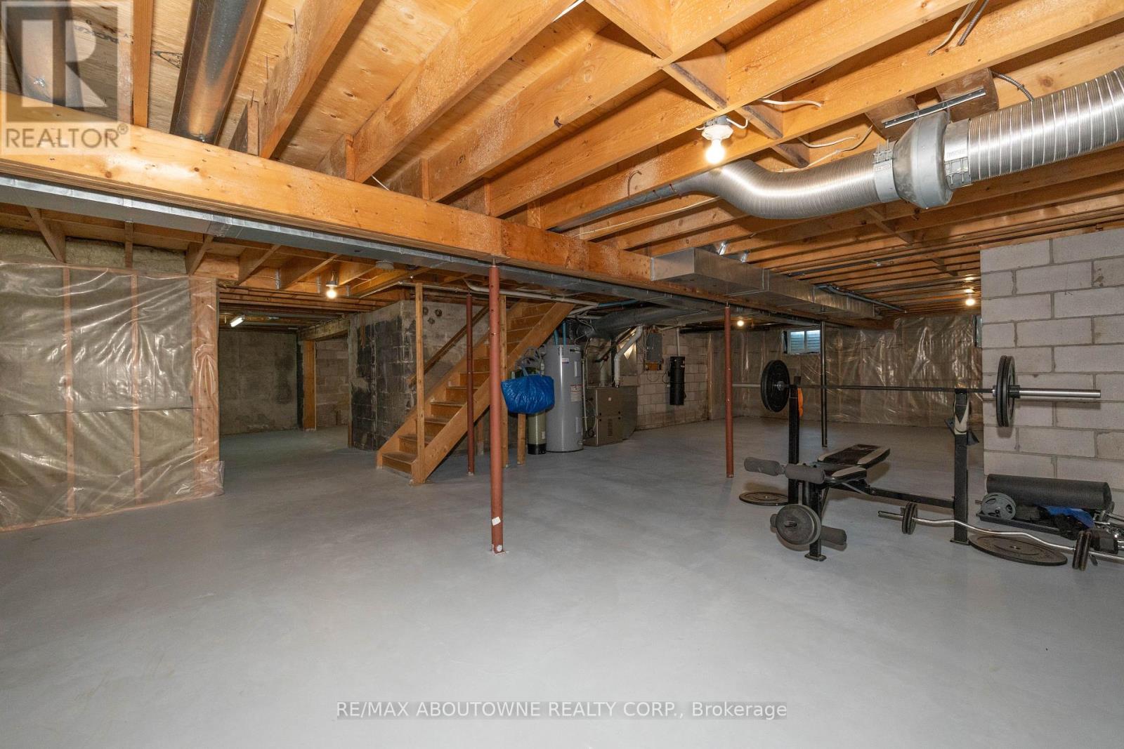 3276 Governors Road, Hamilton, Ontario  L0R 1T0 - Photo 39 - X12414455