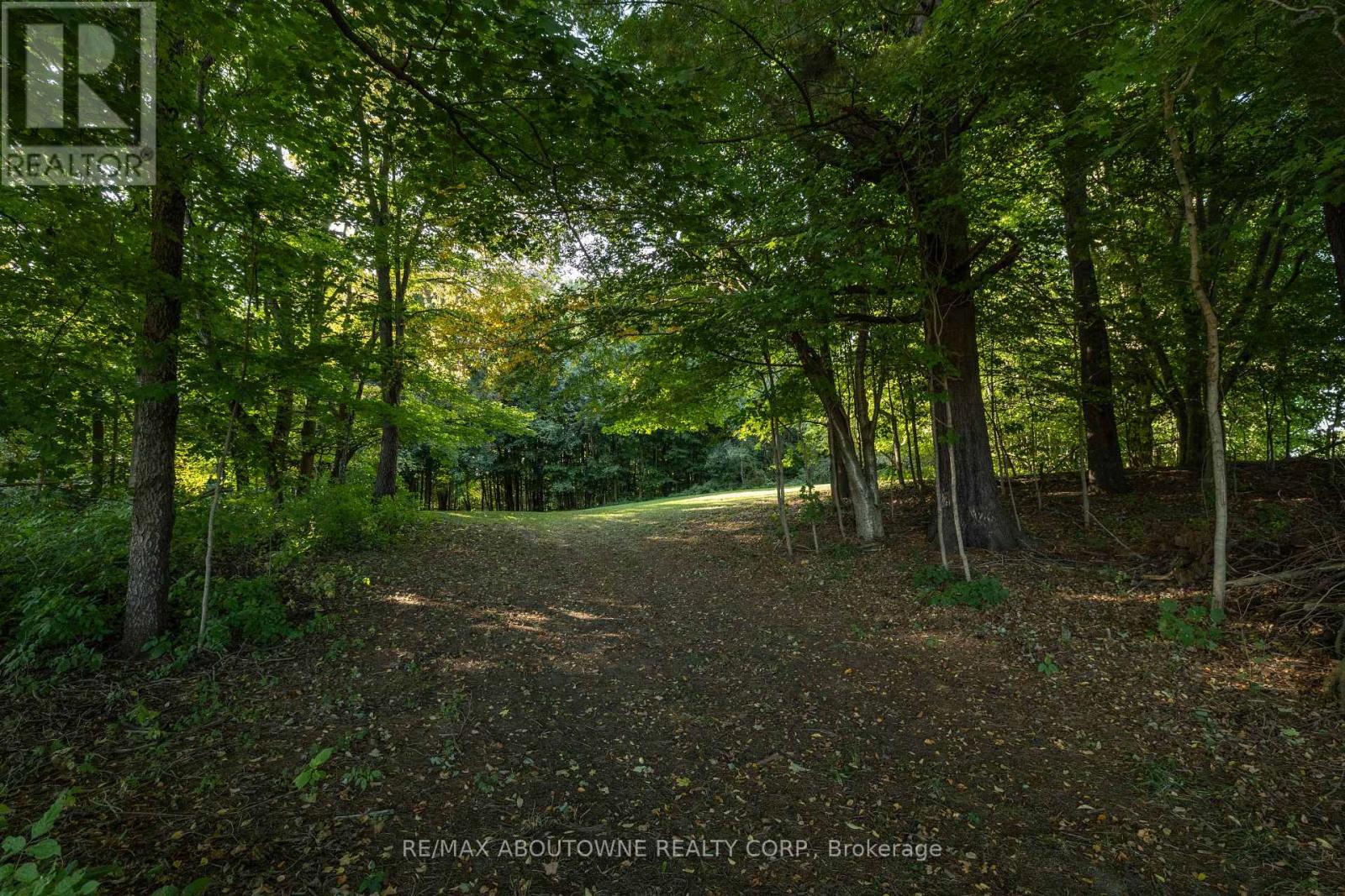 3276 Governors Road, Hamilton, Ontario  L0R 1T0 - Photo 47 - X12414455