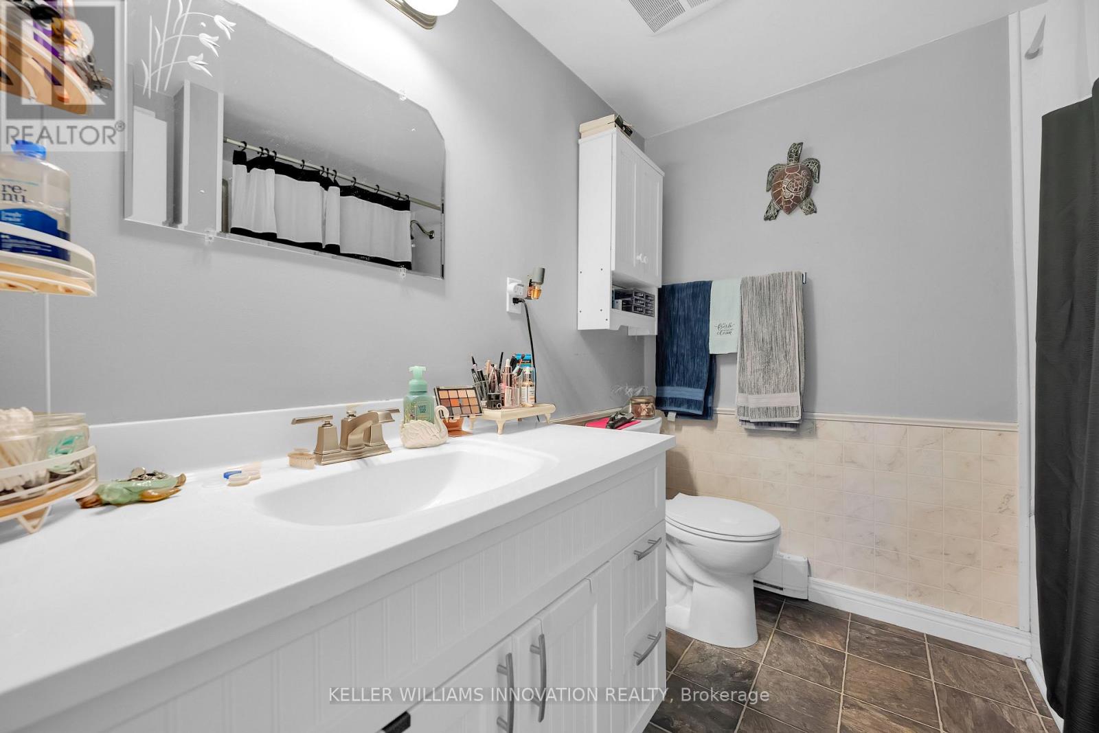 4249 Academy Street, Lincoln, Ontario  L0R 1B0 - Photo 12 - X12414475