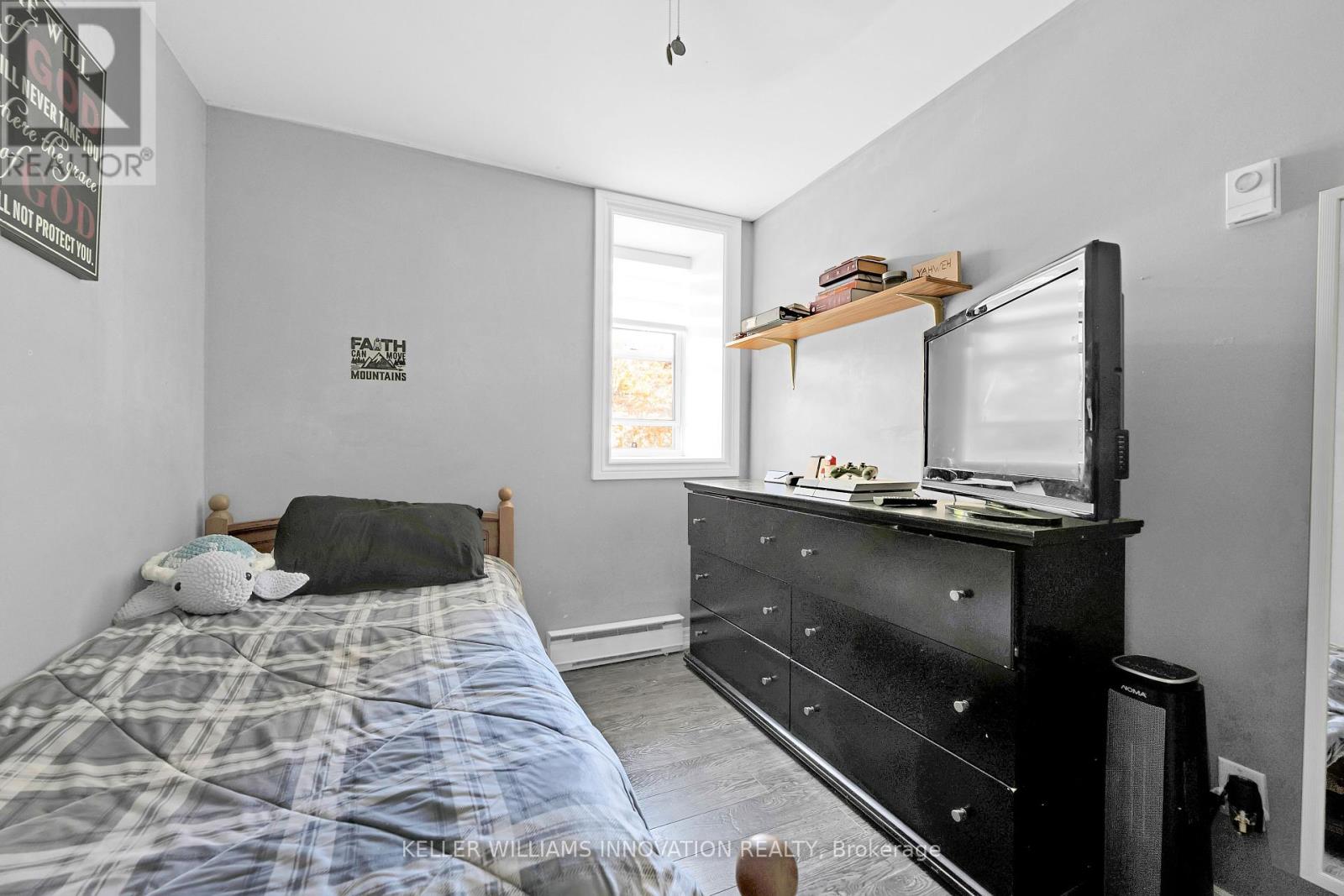 4249 Academy Street, Lincoln, Ontario  L0R 1B0 - Photo 14 - X12414475