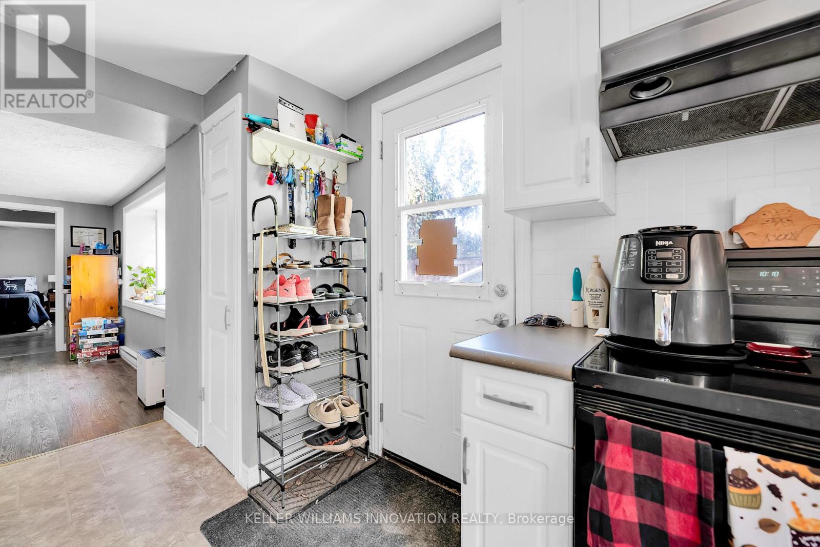 4249 Academy Street, Lincoln, Ontario  L0R 1B0 - Photo 16 - X12414475