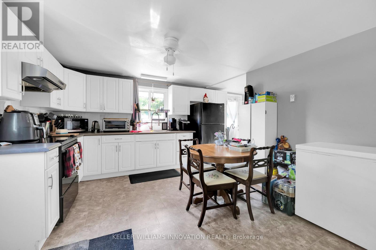 4249 Academy Street, Lincoln, Ontario  L0R 1B0 - Photo 2 - X12414475