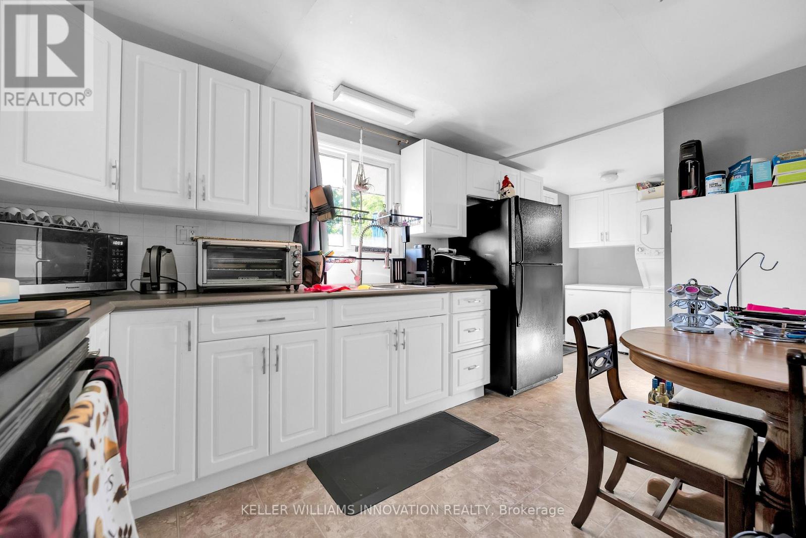 4249 Academy Street, Lincoln, Ontario  L0R 1B0 - Photo 3 - X12414475