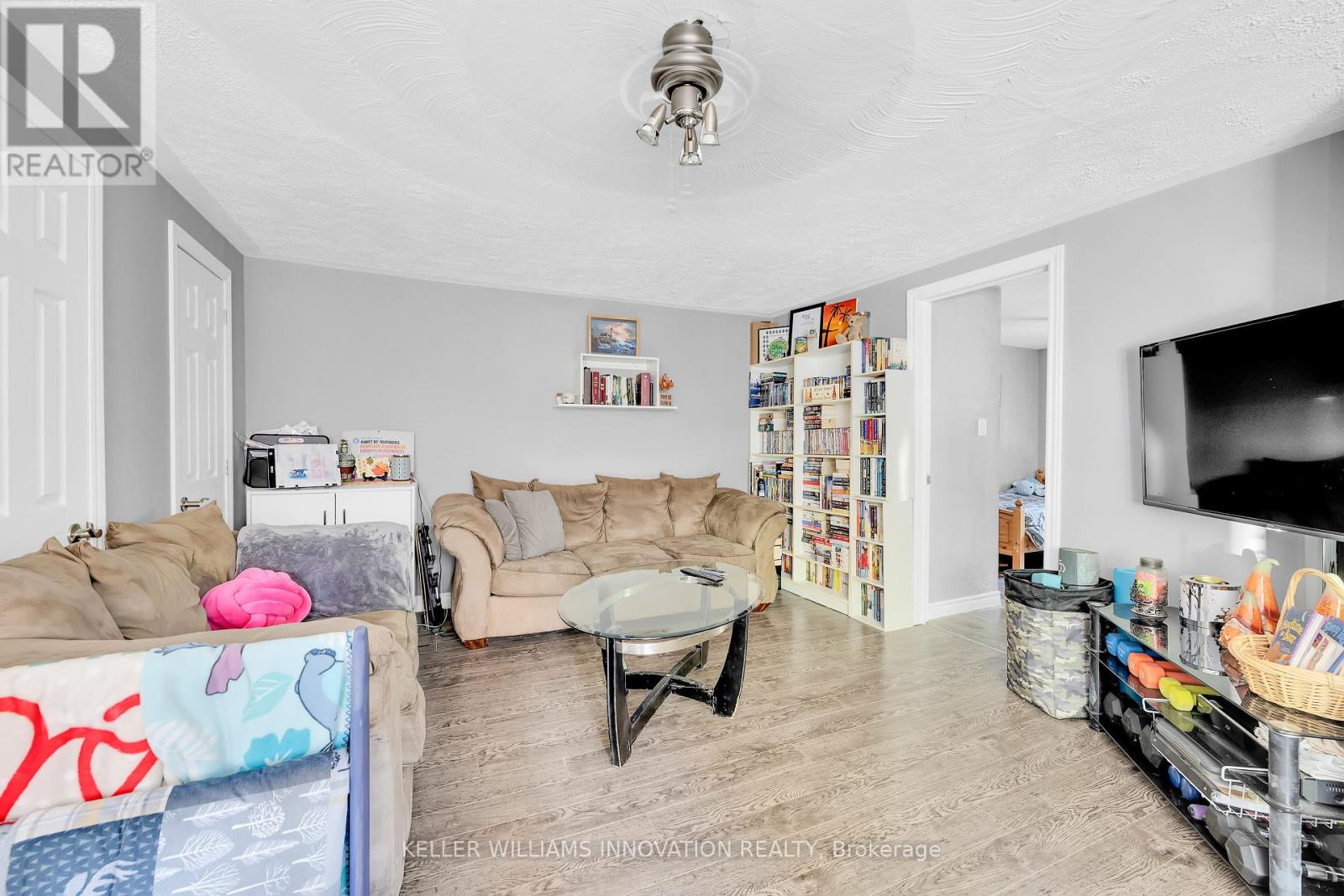 4249 Academy Street, Lincoln, Ontario  L0R 1B0 - Photo 6 - X12414475