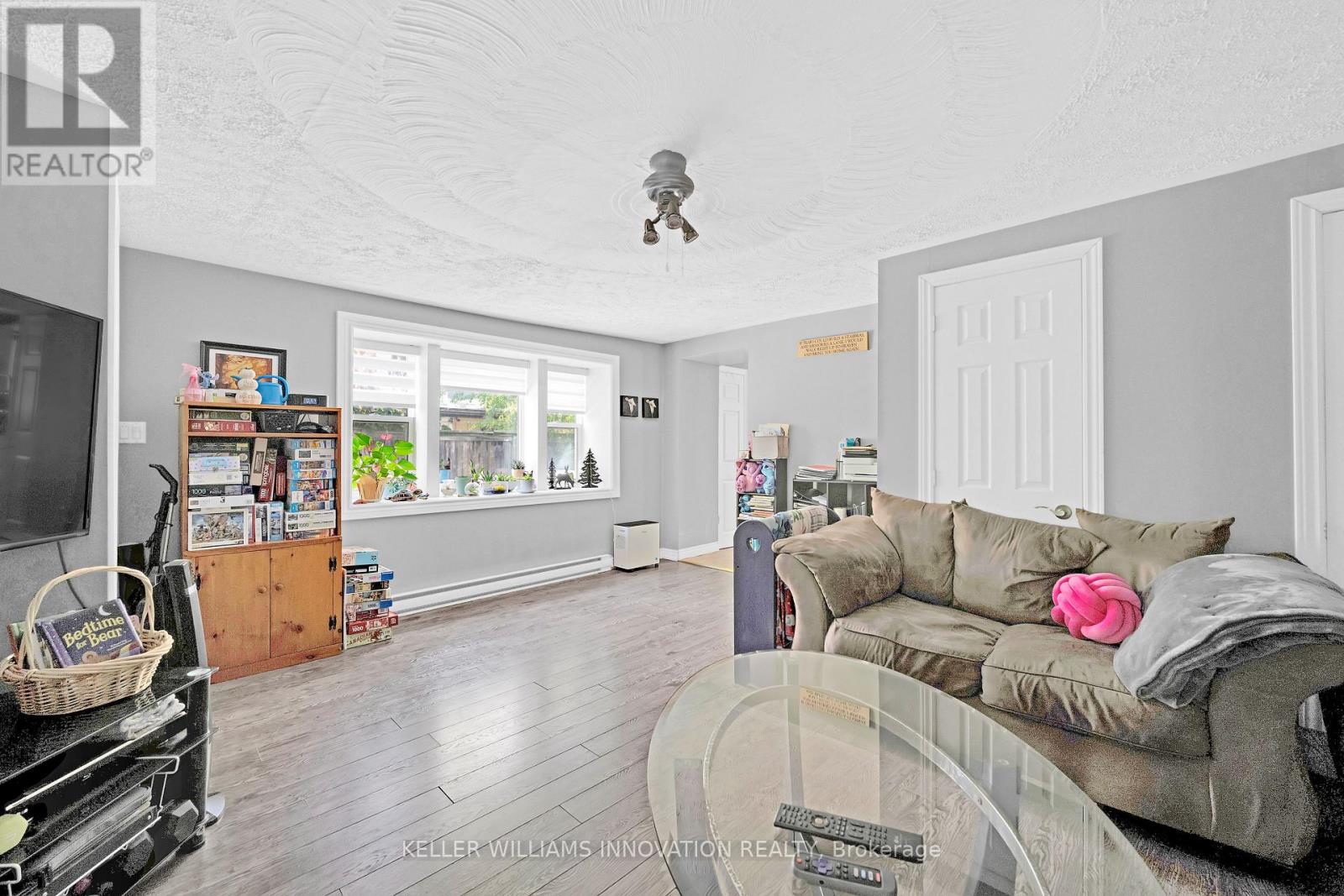 4249 Academy Street, Lincoln, Ontario  L0R 1B0 - Photo 7 - X12414475