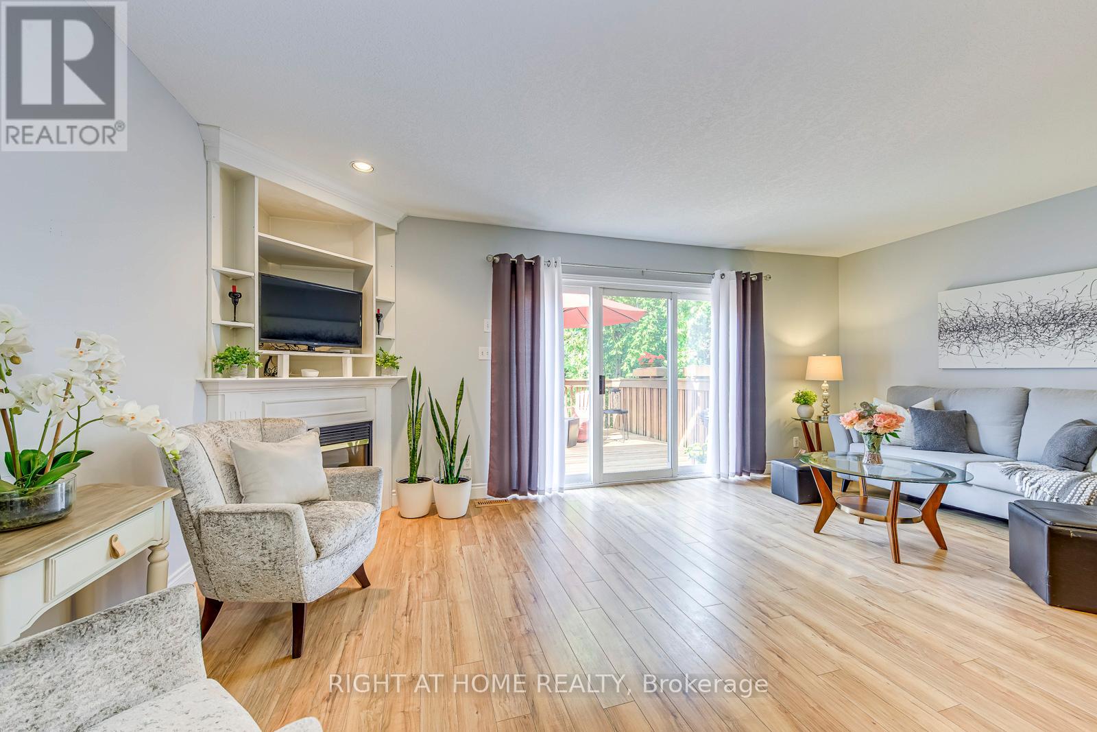 457 Laurel Gate Drive, Waterloo, Ontario  N2T 2S1 - Photo 15 - X12414550