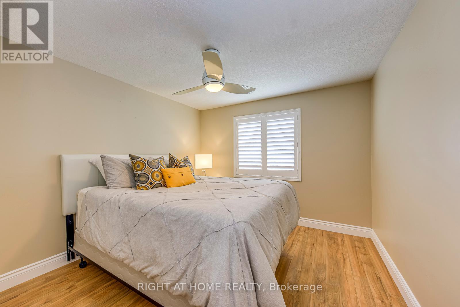 457 Laurel Gate Drive, Waterloo, Ontario  N2T 2S1 - Photo 32 - X12414550