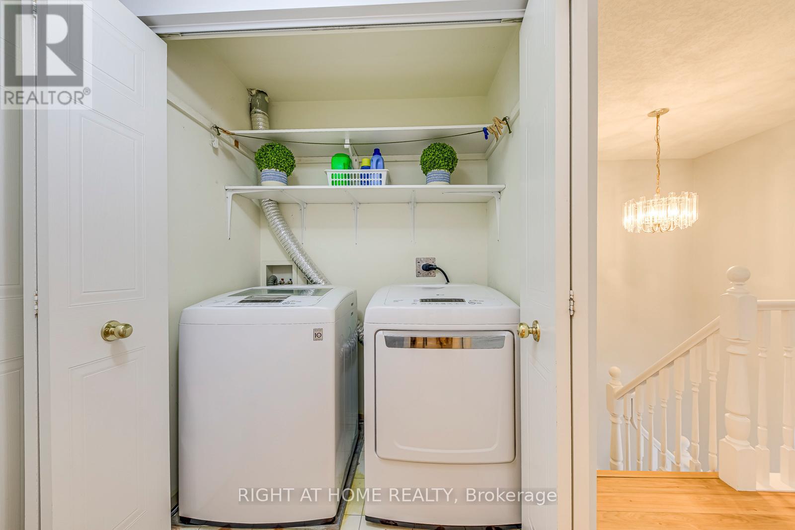 457 Laurel Gate Drive, Waterloo, Ontario  N2T 2S1 - Photo 35 - X12414550