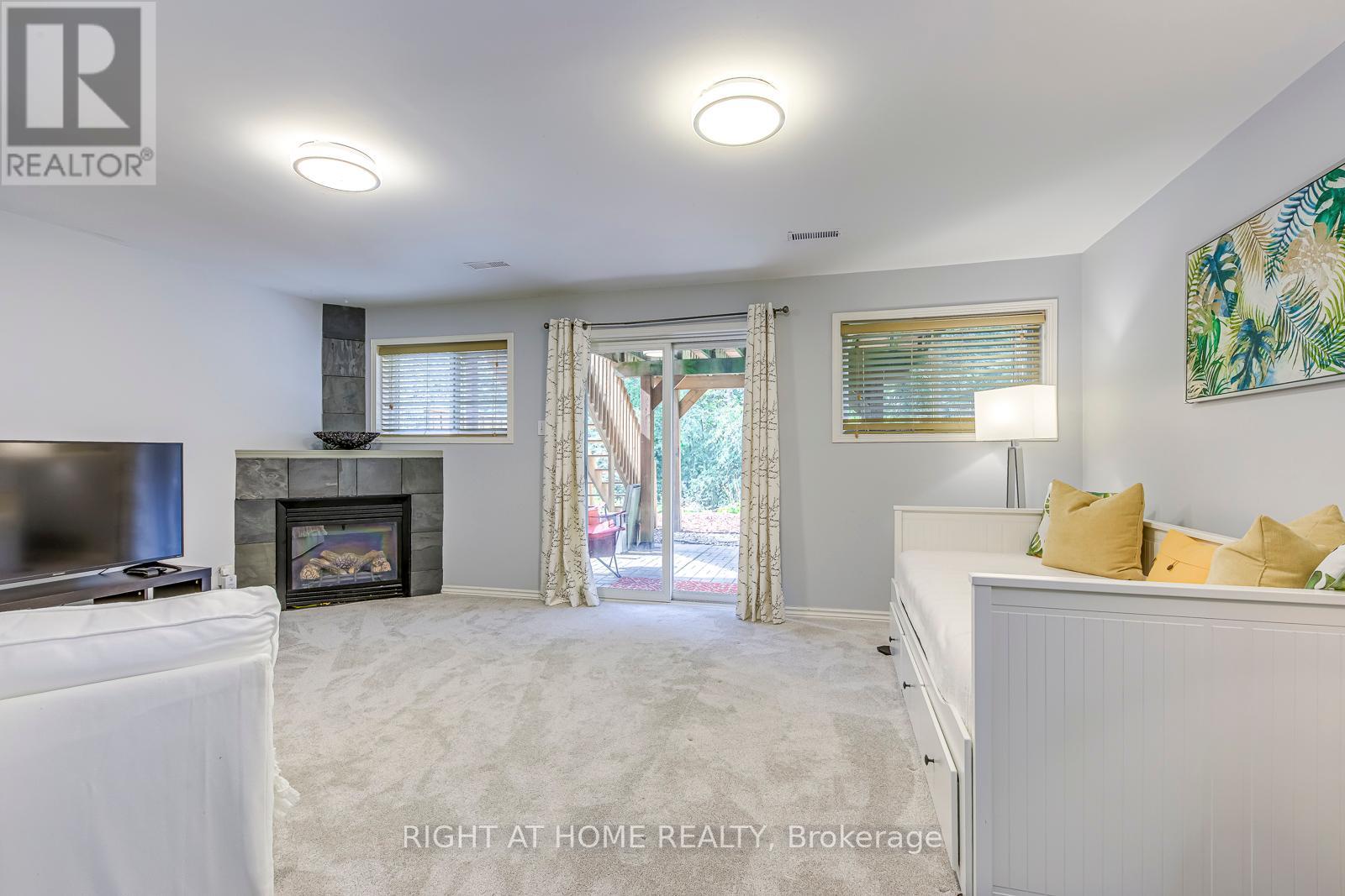 457 Laurel Gate Drive, Waterloo, Ontario  N2T 2S1 - Photo 39 - X12414550