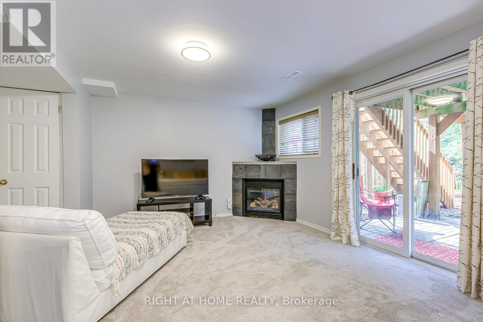 457 Laurel Gate Drive, Waterloo, Ontario  N2T 2S1 - Photo 40 - X12414550
