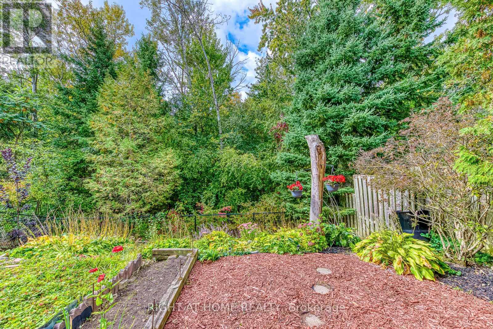 457 Laurel Gate Drive, Waterloo, Ontario  N2T 2S1 - Photo 47 - X12414550