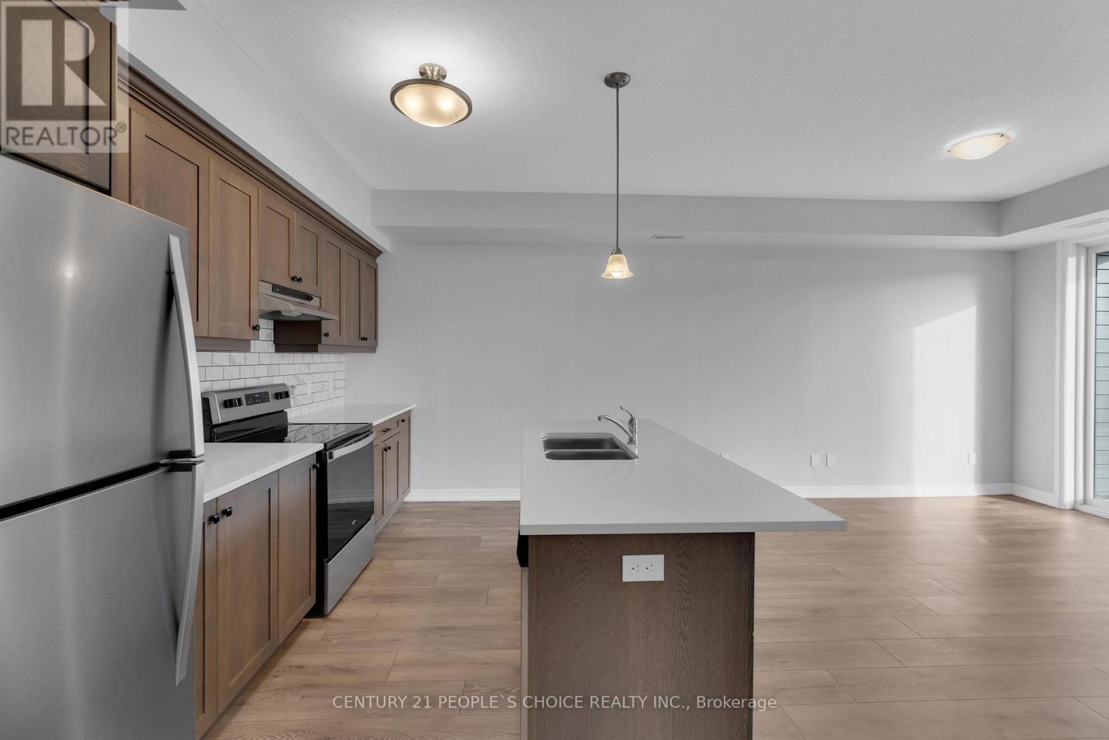 76 - 261 Woodbine Avenue, Kitchener, Ontario  N2R 0S7 - Photo 8 - X12414562