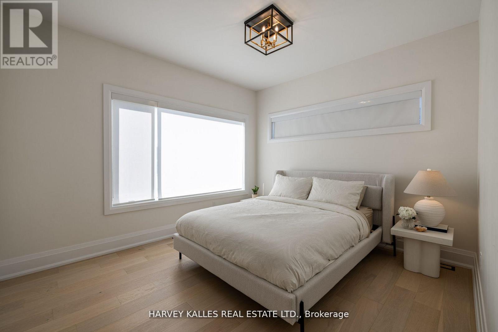 1 - 121 Fiddlers Green Road, Hamilton, Ontario  L9G 1W4 - Photo 17 - X12414566