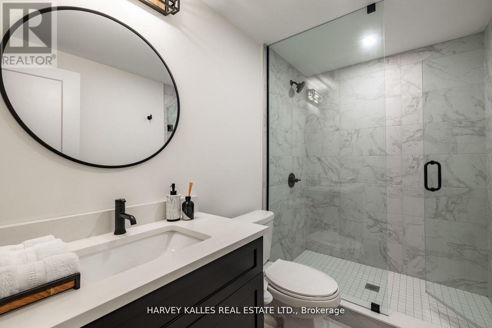 1 - 121 Fiddlers Green Road, Hamilton, Ontario  L9G 1W4 - Photo 34 - X12414566