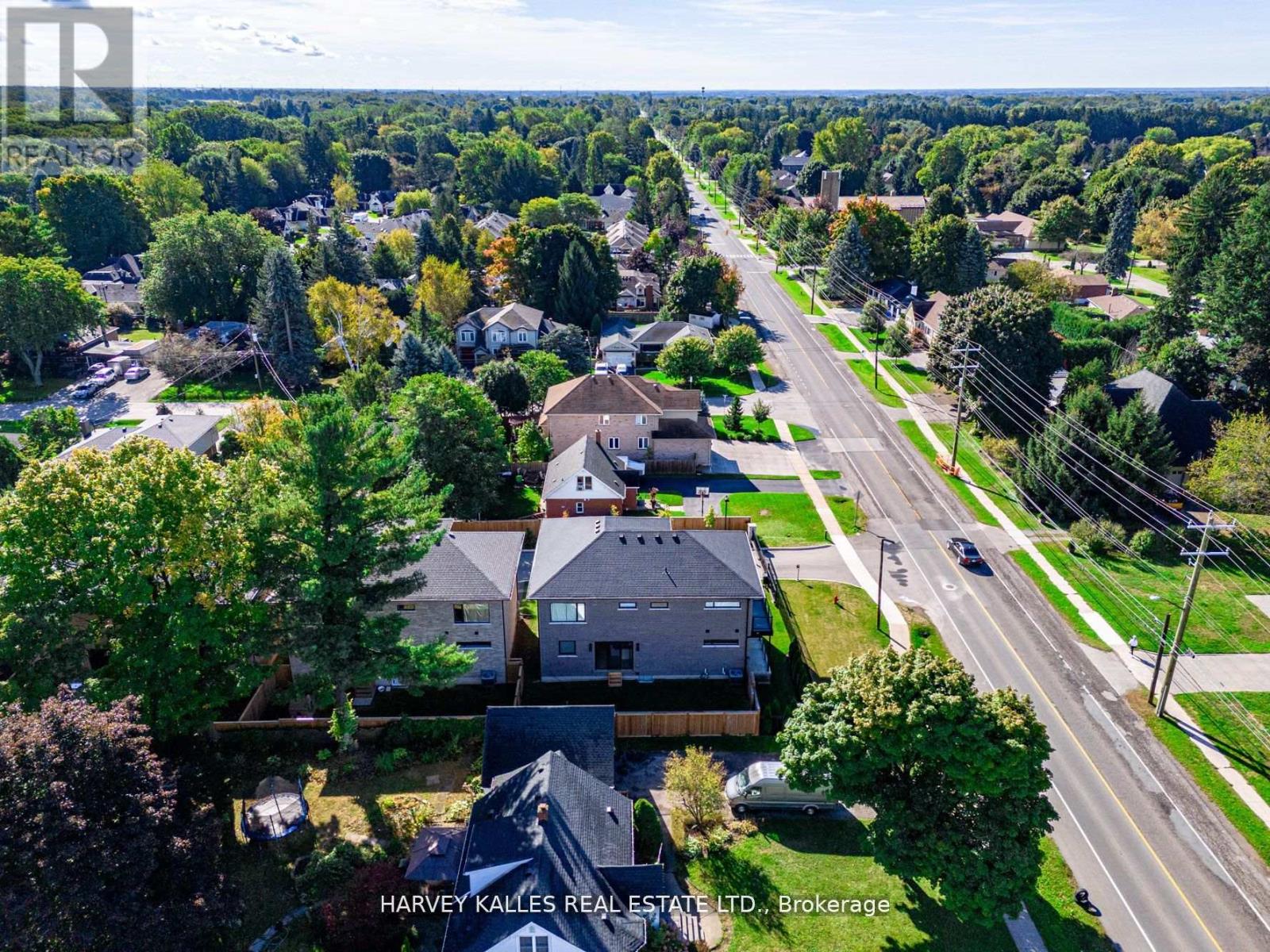 1 - 121 Fiddlers Green Road, Hamilton, Ontario  L9G 1W4 - Photo 39 - X12414566