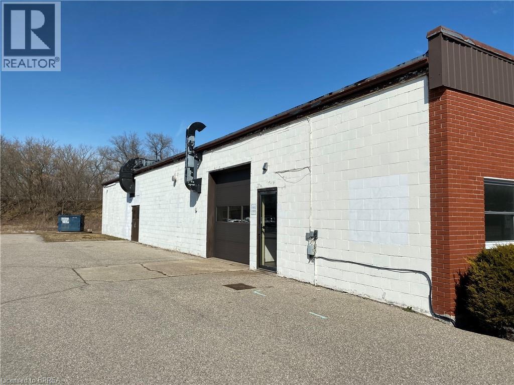 43 Spalding Drive Unit# 1, Brantford, Ontario  N3T 6B7 - Photo 2 - 40771394
