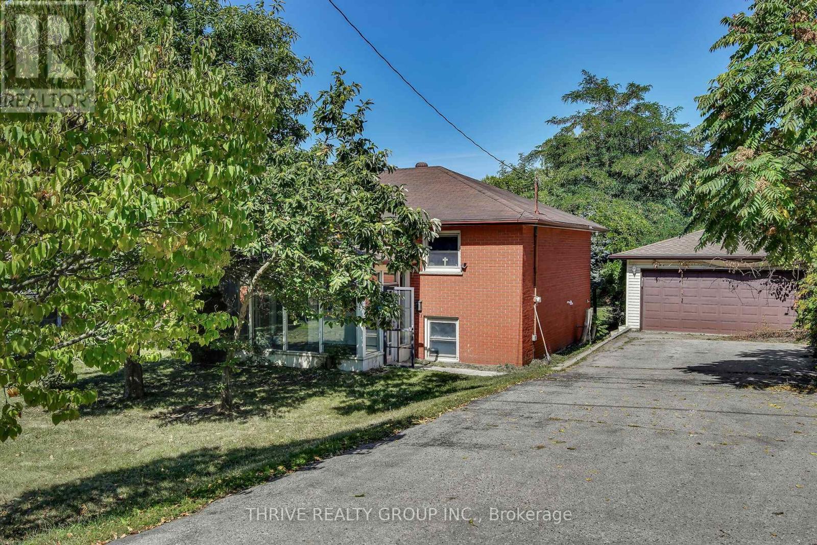 425 Riverside Drive, London North (North N), Ontario  N6H 2R8 - Photo 1 - X12414733