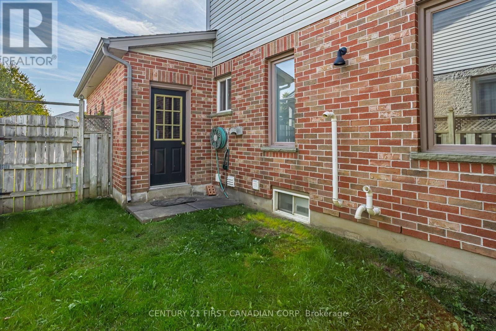 240 Ellerslie Road, London South, Ontario  N6M 1B6 - Photo 35 - X12414794
