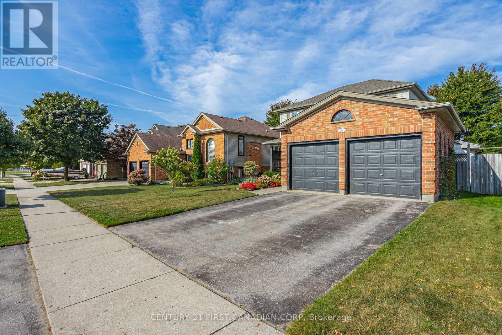 240 Ellerslie Road, London South, Ontario  N6M 1B6 - Photo 5 - X12414794