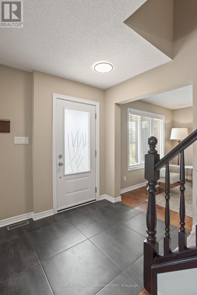 240 Ellerslie Road, London South, Ontario  N6M 1B6 - Photo 7 - X12414794