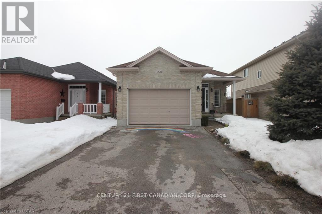 1821 Dalmagarry Road, London North, Ontario  N6G 0A6 - Photo 2 - X12414897