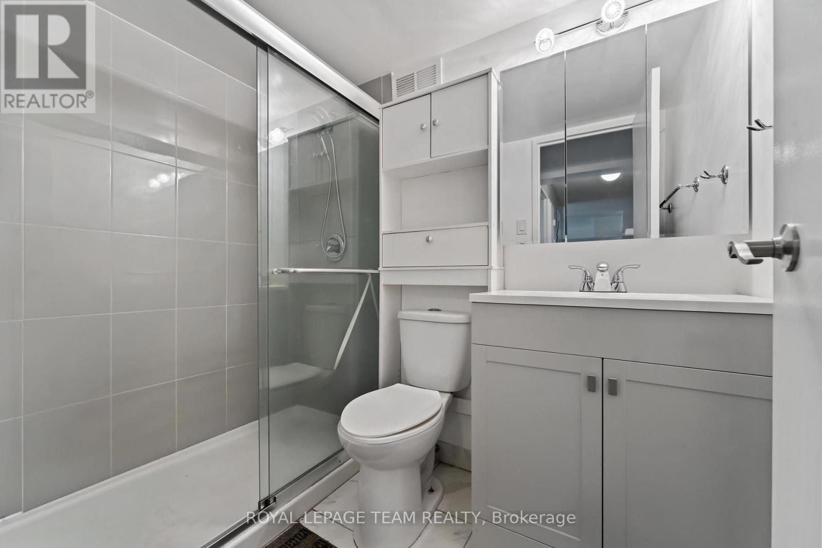 606 - 158c Mcarthur Avenue, Ottawa, Ontario  K1L 8E7 - Photo 19 - X12414728