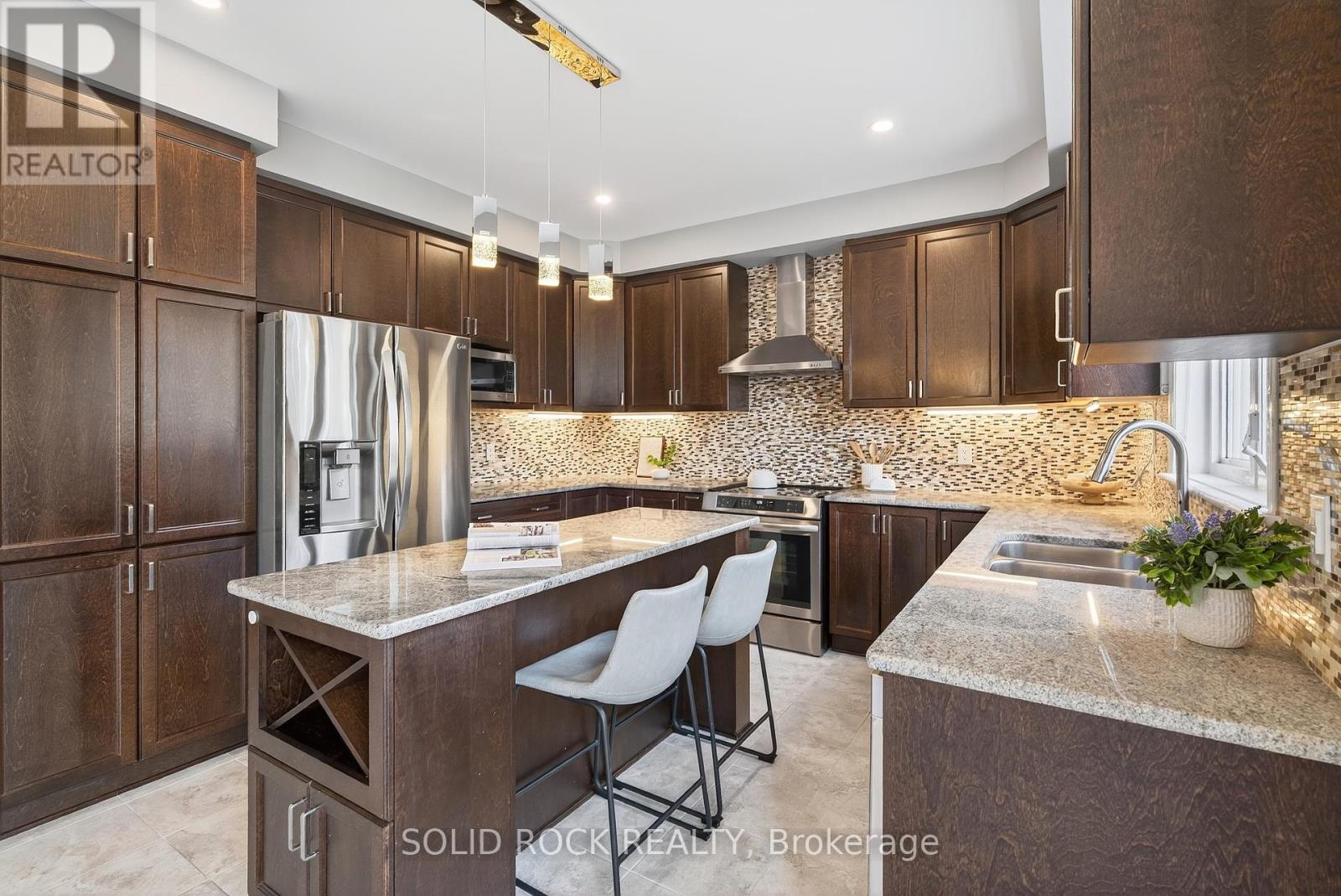 520 Elm Park Avenue, Ottawa, Ontario  K2J 5X9 - Photo 14 - X12414754