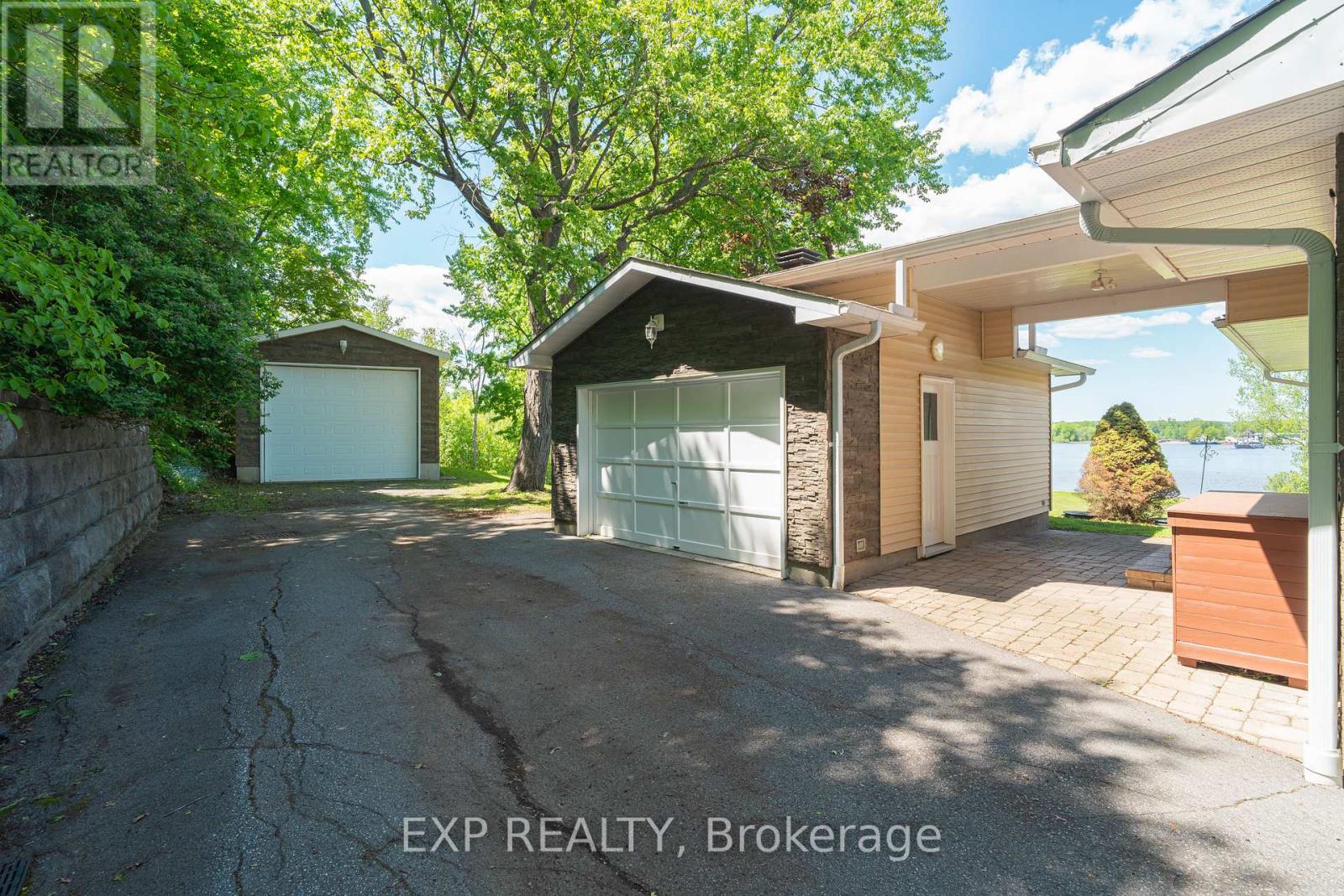 2577 Regional 174 Road, Ottawa, Ontario  K4C 1E5 - Photo 30 - X12414755
