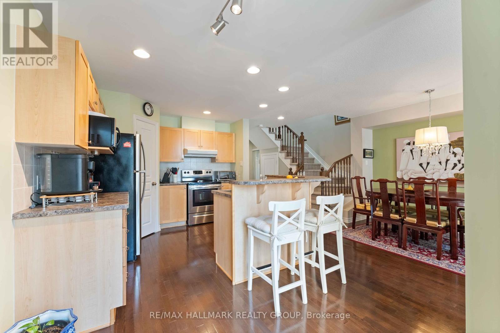 504 Salzburg Drive, Ottawa, Ontario  K4A 0C6 - Photo 11 - X12414784